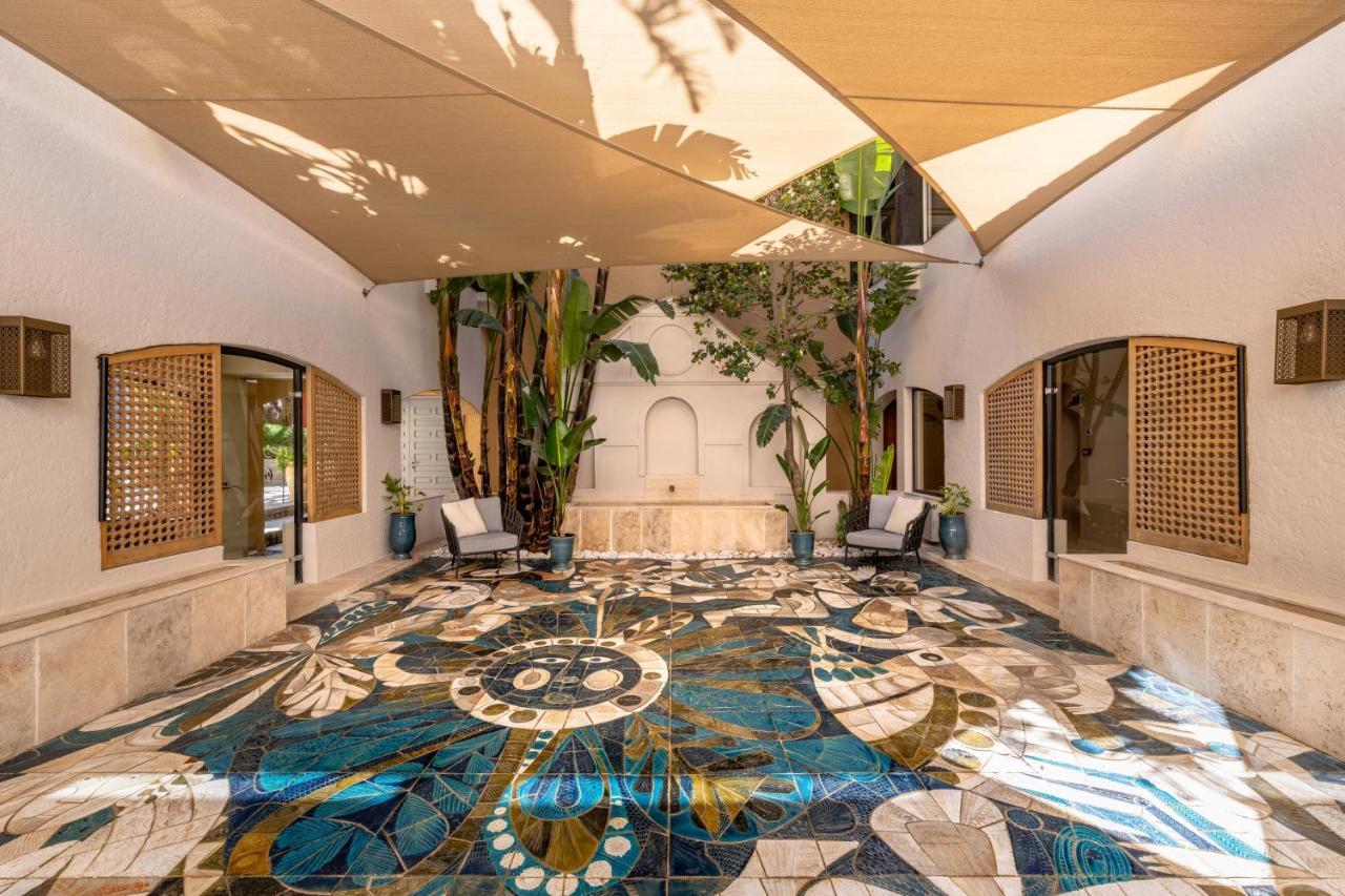 Hotel Byblos 5*