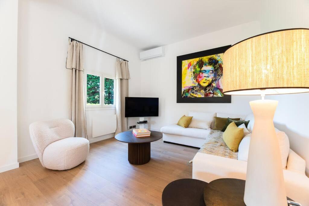 Villa Maison Tropezienne En Plein Centre Avec Jardin Et Piscine *