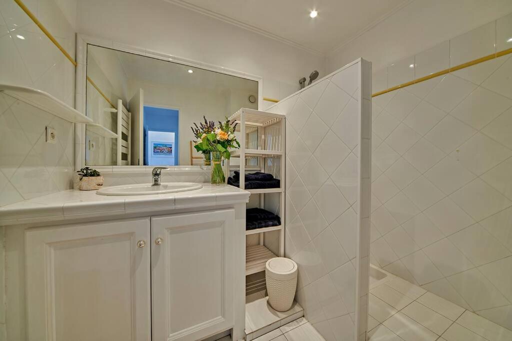 Sunrise -swimming-pool-saint-tropez Center-parking * Saint-Tropez