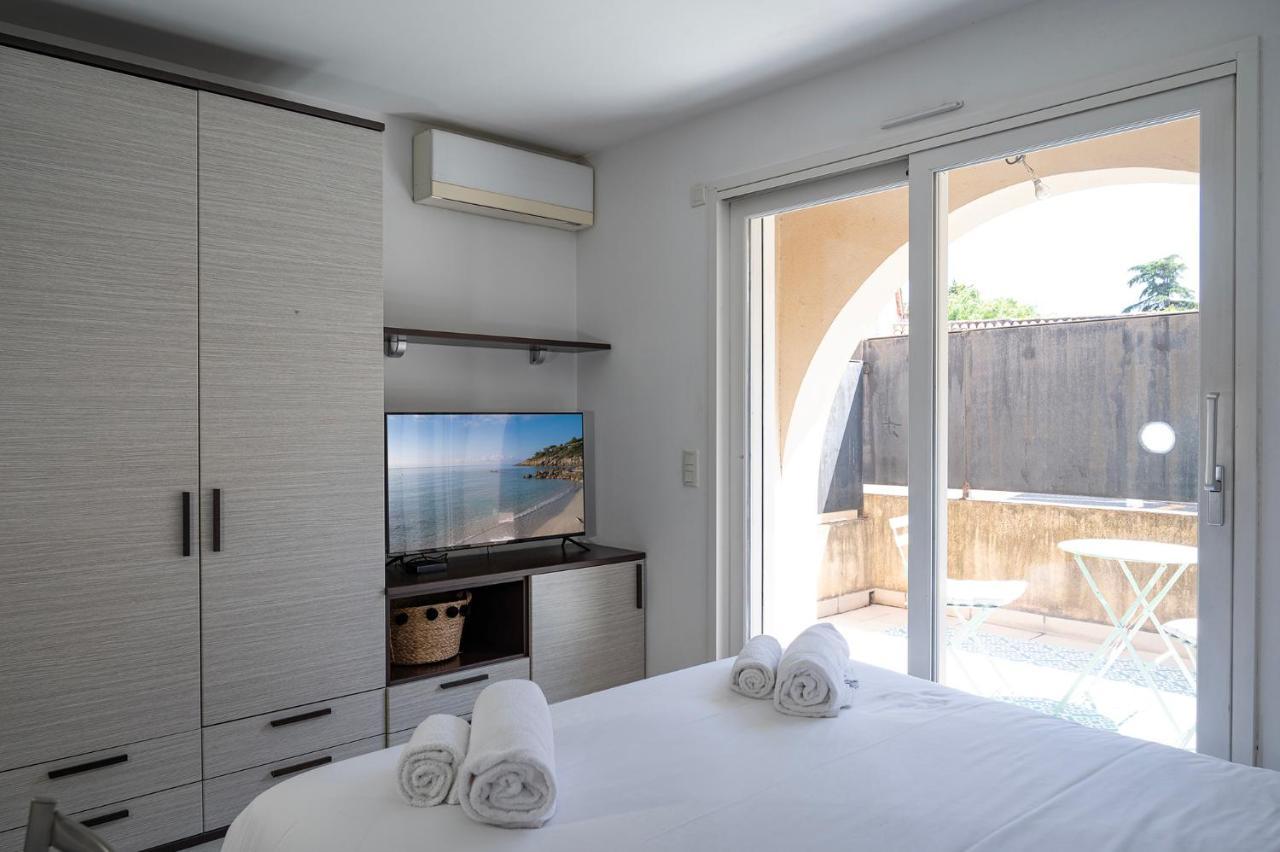 Studio - Place Des Lices Apartment *