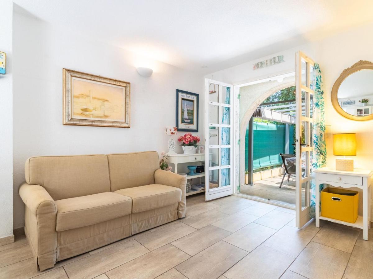 Holiday Home Les Parcs De Gassin-3 Holiday home *