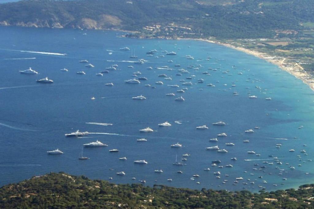 St Tropez Pieds Dans L'eau Pampelonne Plage * Saint-Tropez