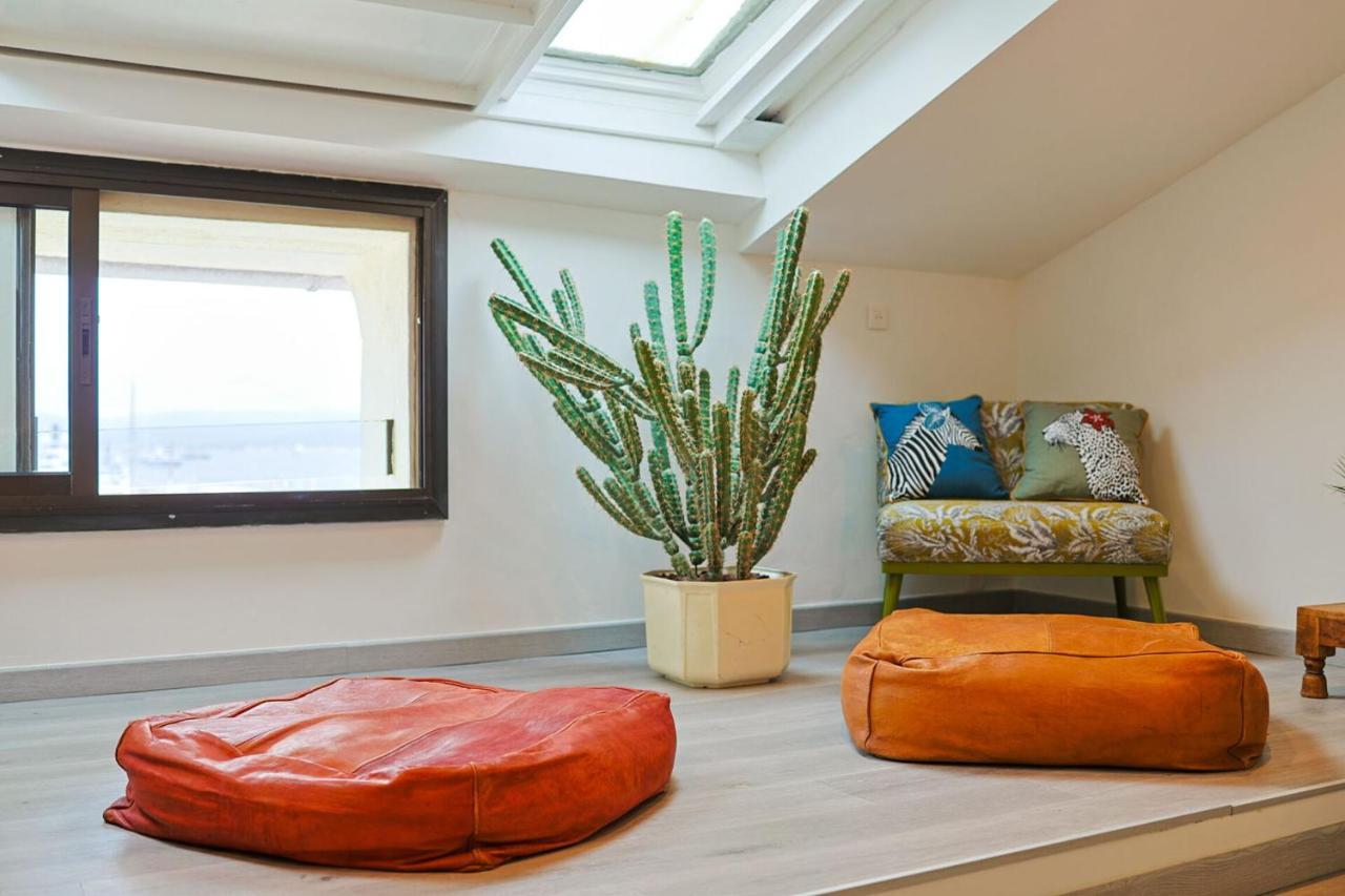 Apartment Sailing By Halldis
