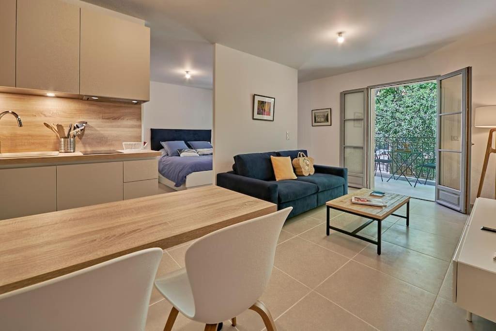 Apartment Chez Oscar-place Des Lices-saint-tropez Saint-Tropez