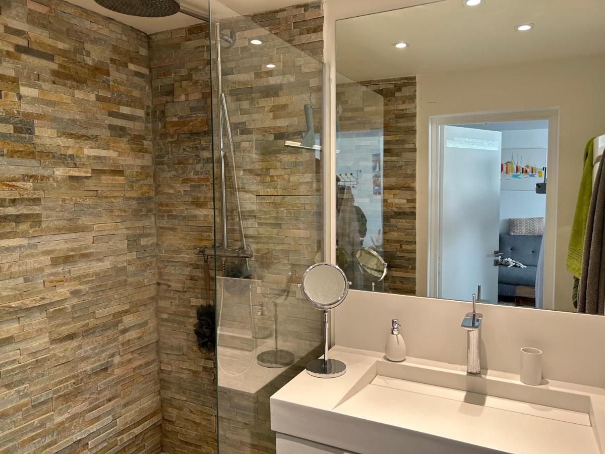 Tropez Centre 2 Parking Apartment *
