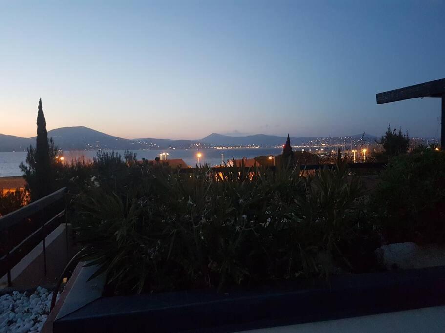 Sea Tropez-grand Studio, Terrasse Vue Mer, Garage