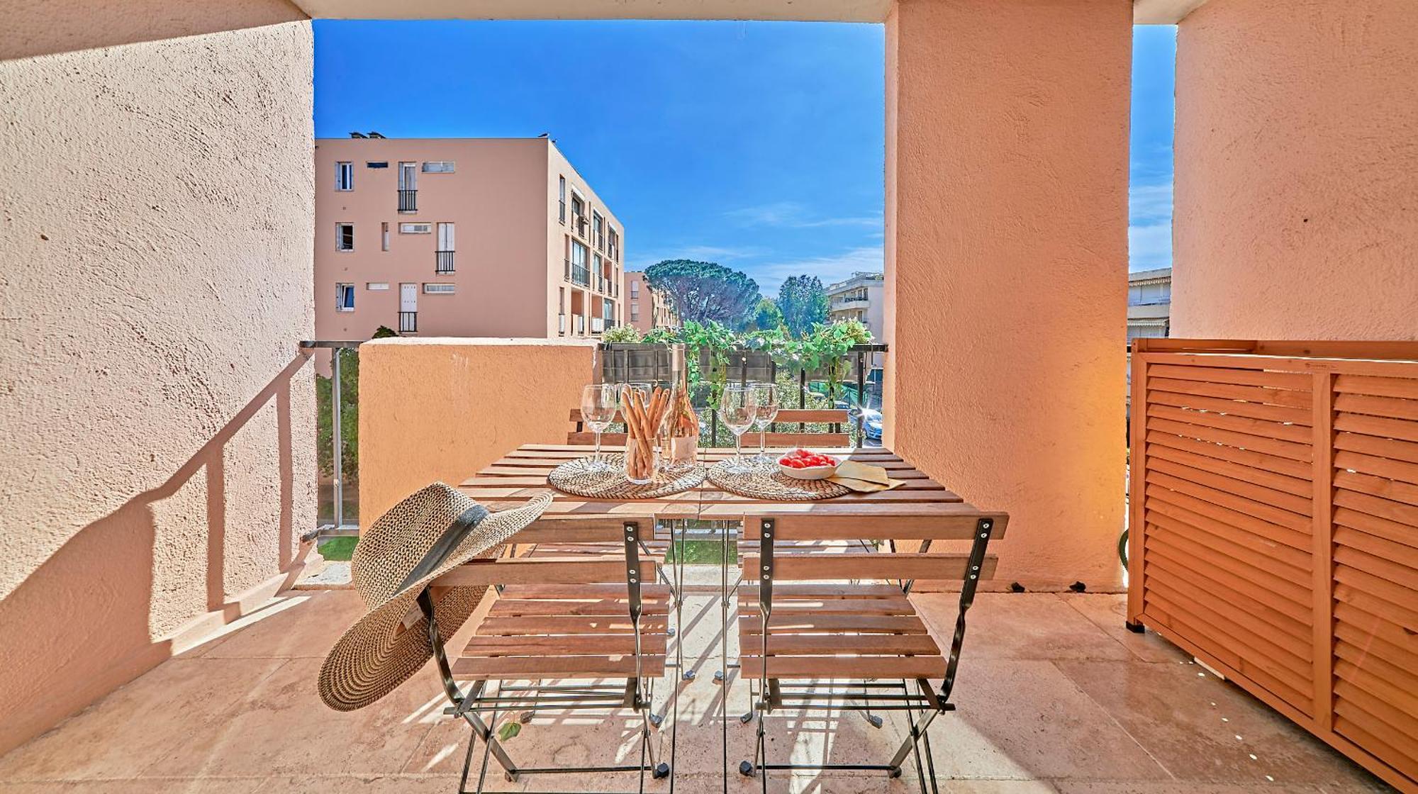 Antoine-city Center St-tropez-terraceparking *