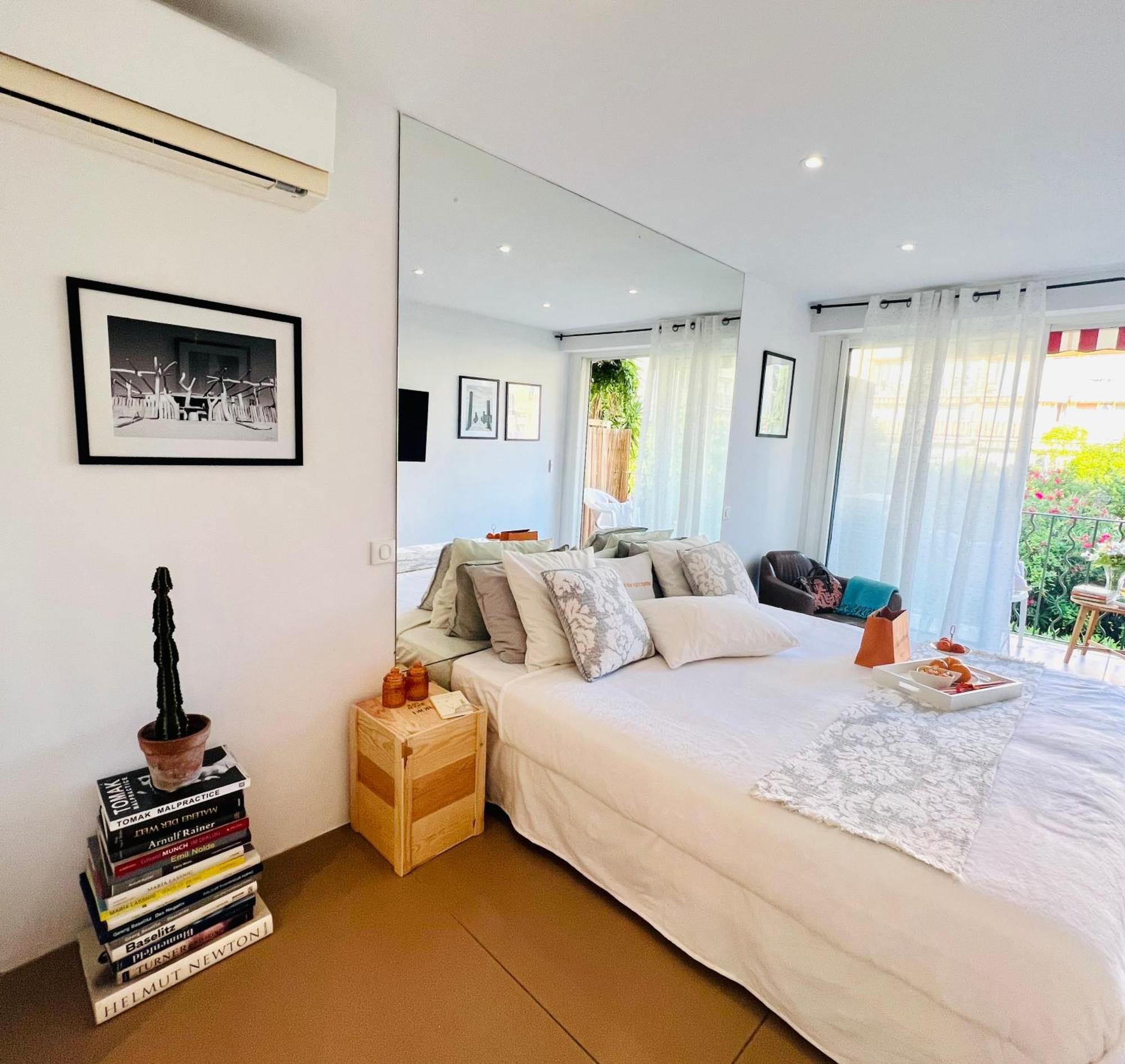 Private With Balcony * Saint-Tropez