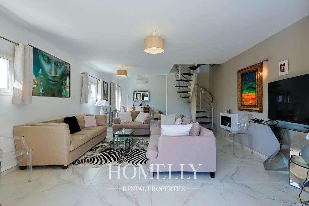 Elegante Avec Piscine A - Chrystal Saint-Tropez