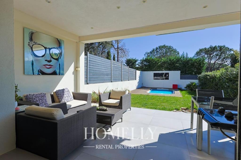 Elegante Avec Piscine A - Chrystal