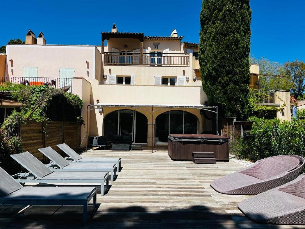 Saint Tropez-Golf View *
