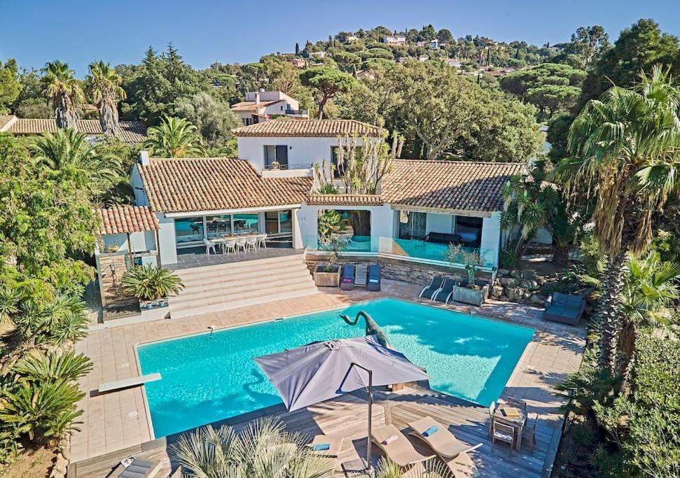 Reninca-10 Personnes-piscine Saint-Tropez