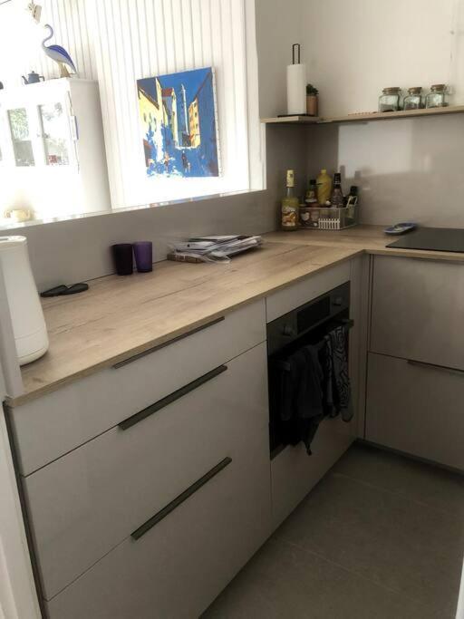 Brise Tropezienne : Vue / 2 / Parking Apartment *