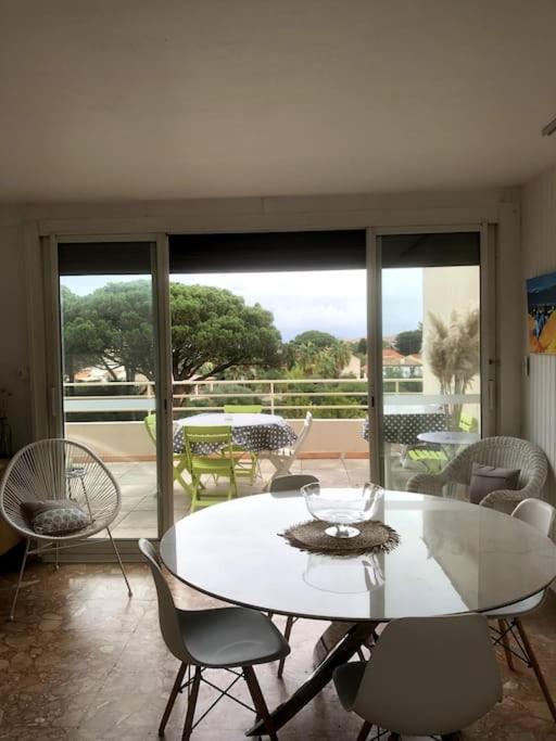 Apartment Brise Tropezienne : Vue / 2 / Parking *