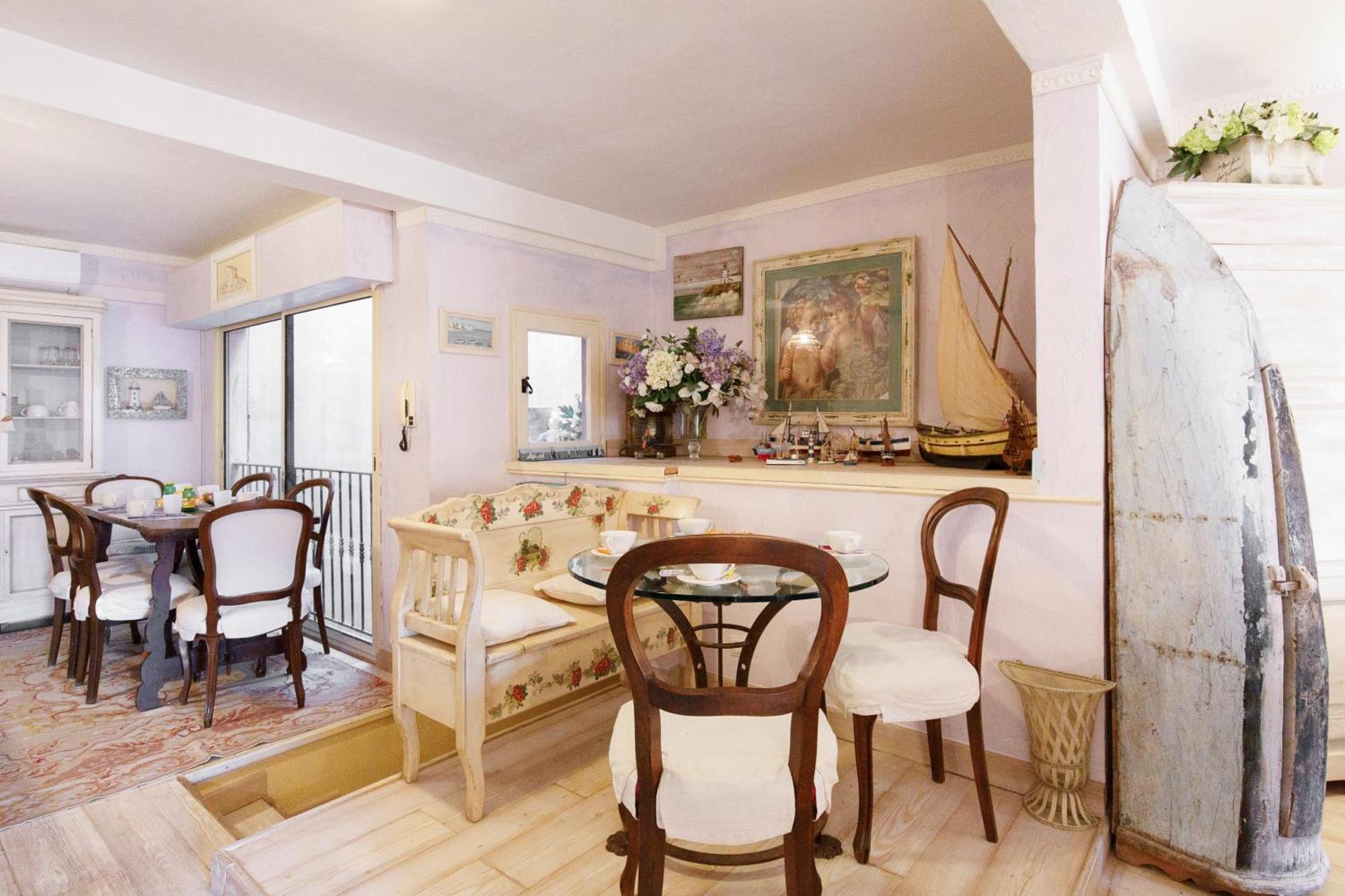 De Sophie Yourhosthelper Apartment *