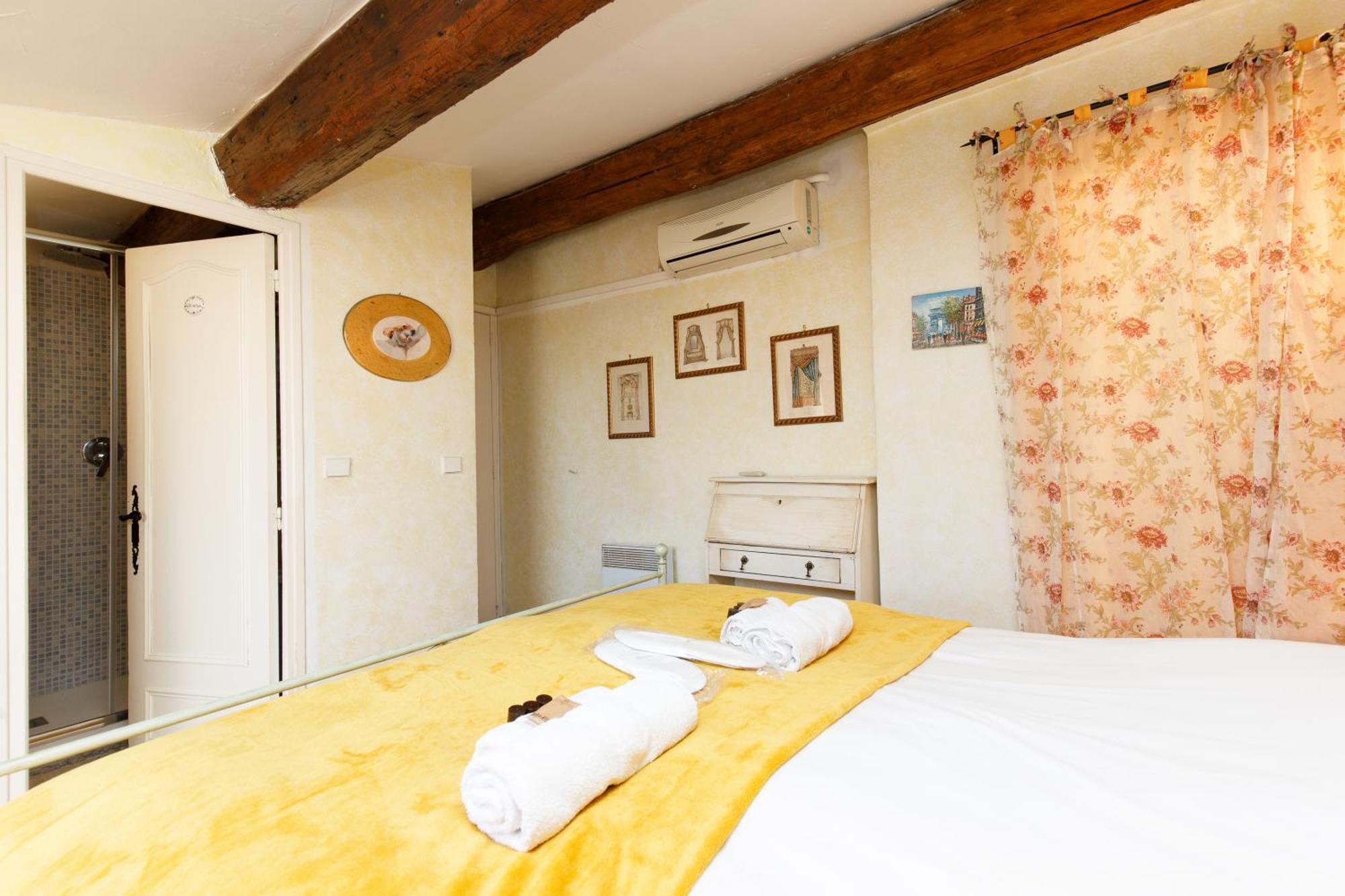 De Sophie Yourhosthelper Apartment *