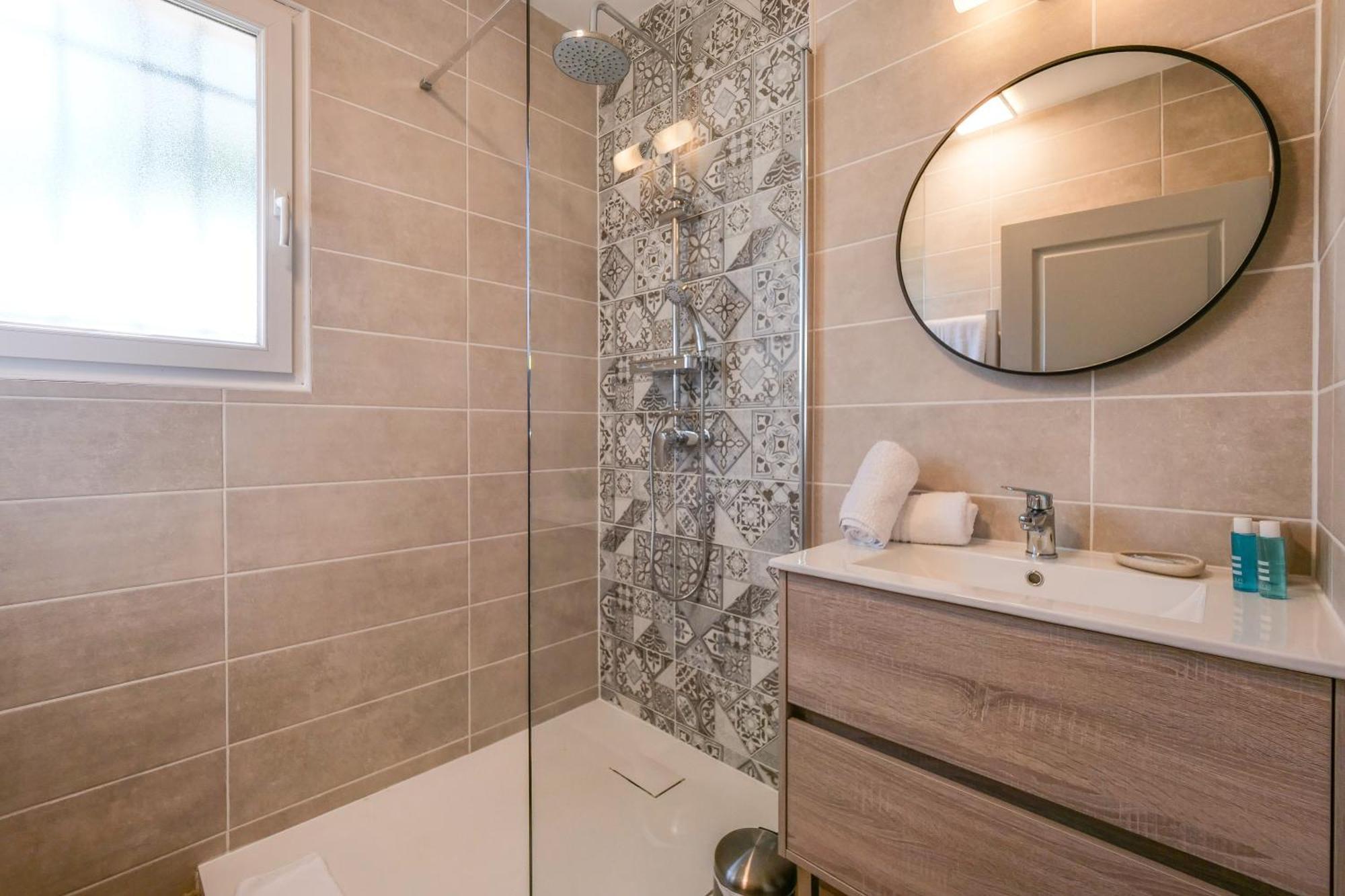 Apartment St Tropez Et A Pied Escale De Charme - 3 *