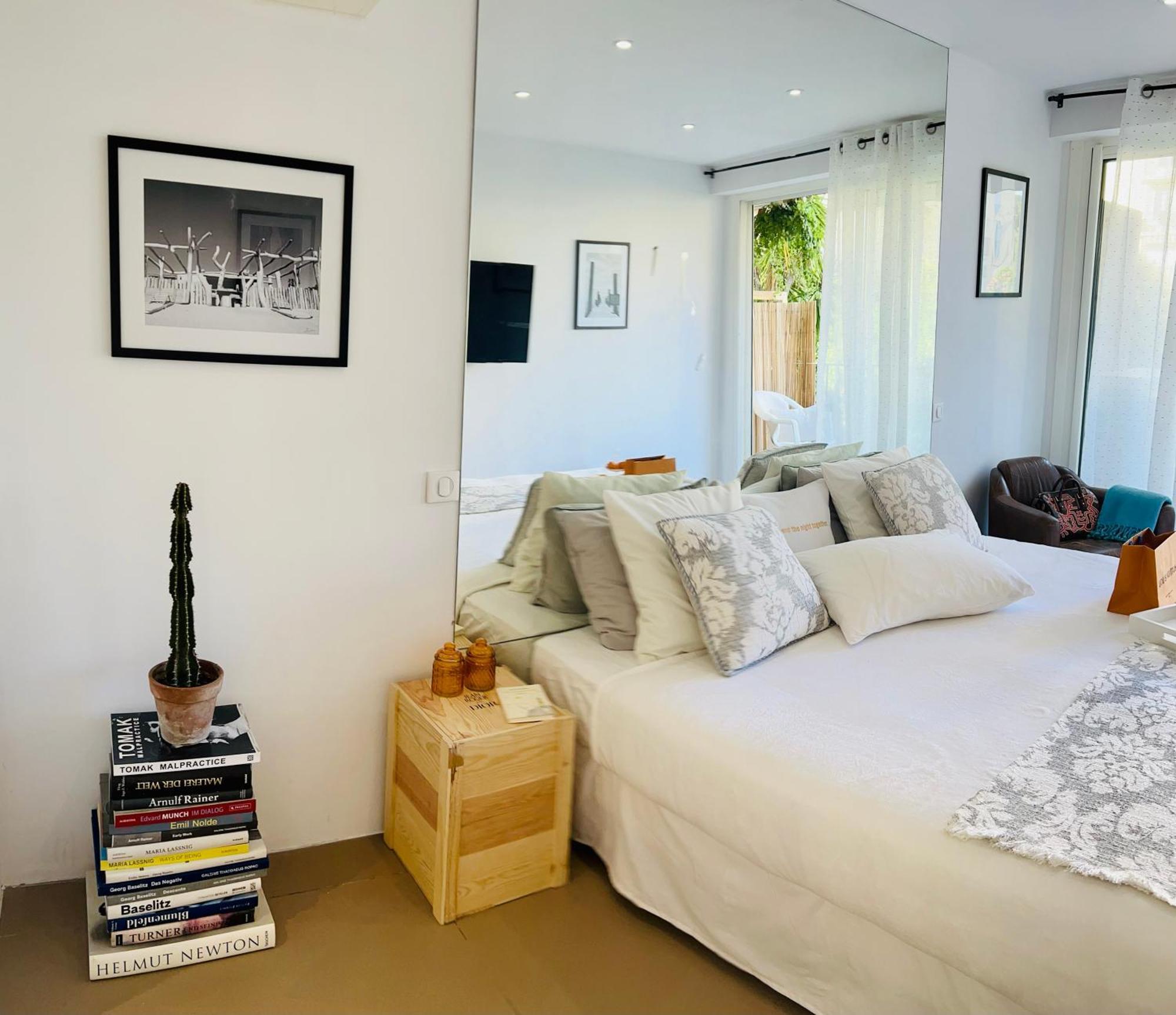 Private With Balcony Homestay Saint-Tropez