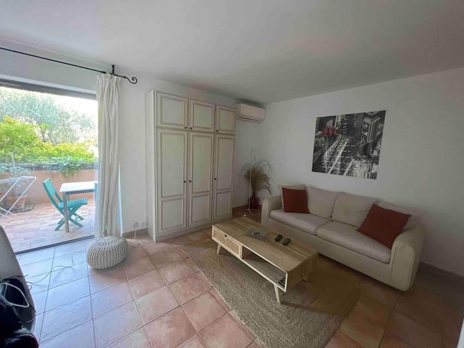 Chic Studio Climatise Avec Parking 5mn Plage Saint-Tropez