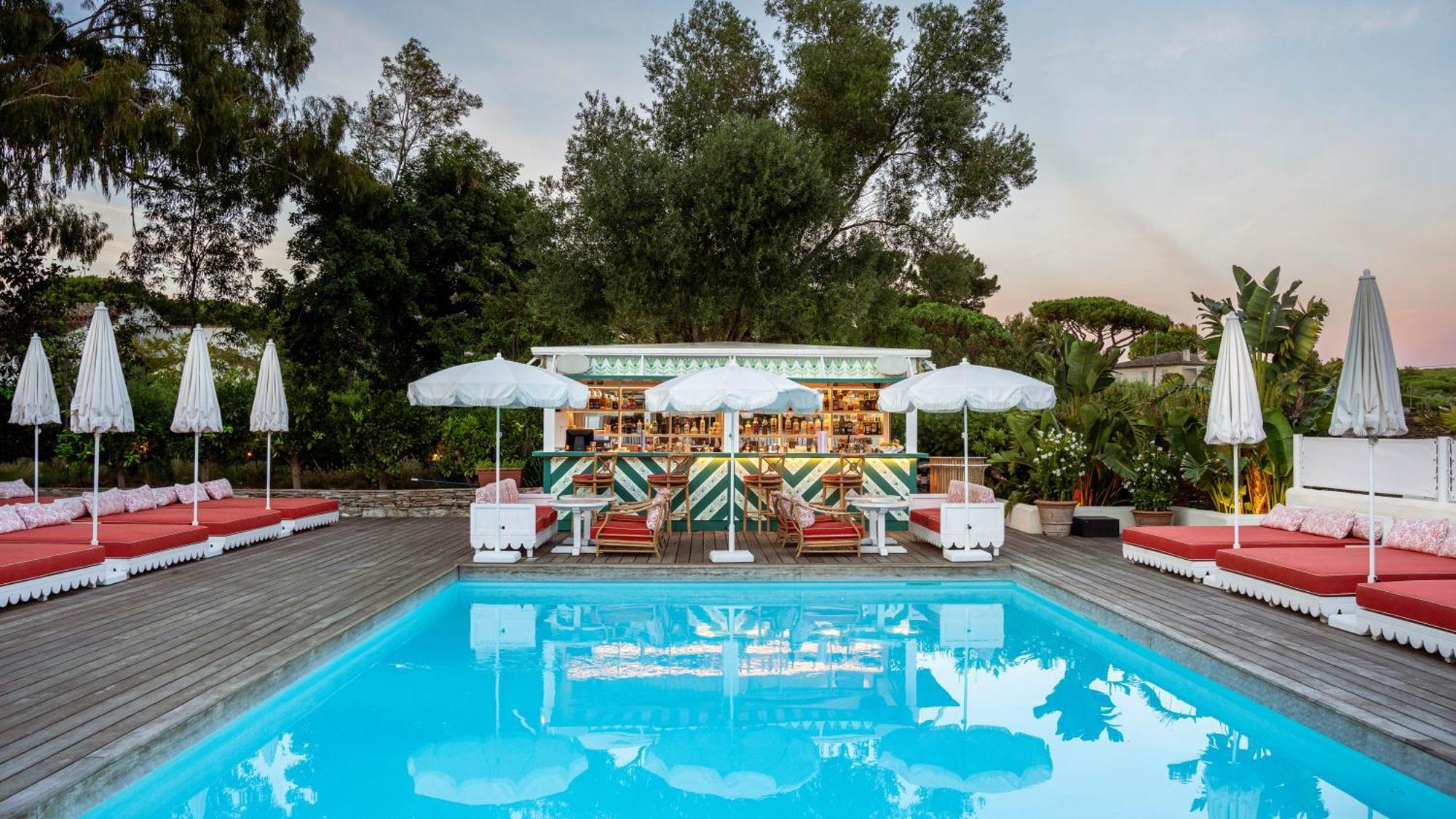 La Tartane Hotel