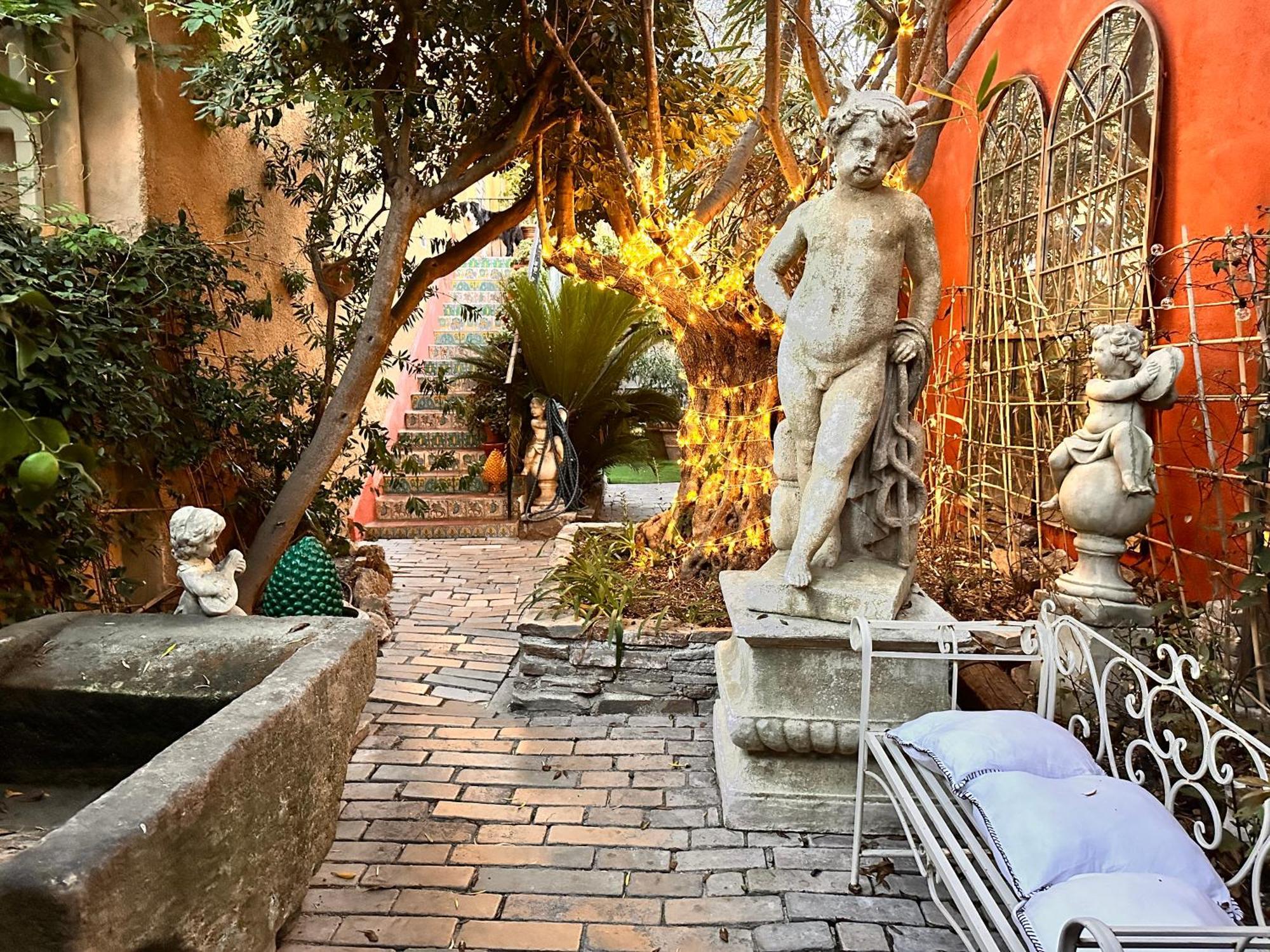 Homestay Lou Pitchoun: Luxurious Family With Garden In