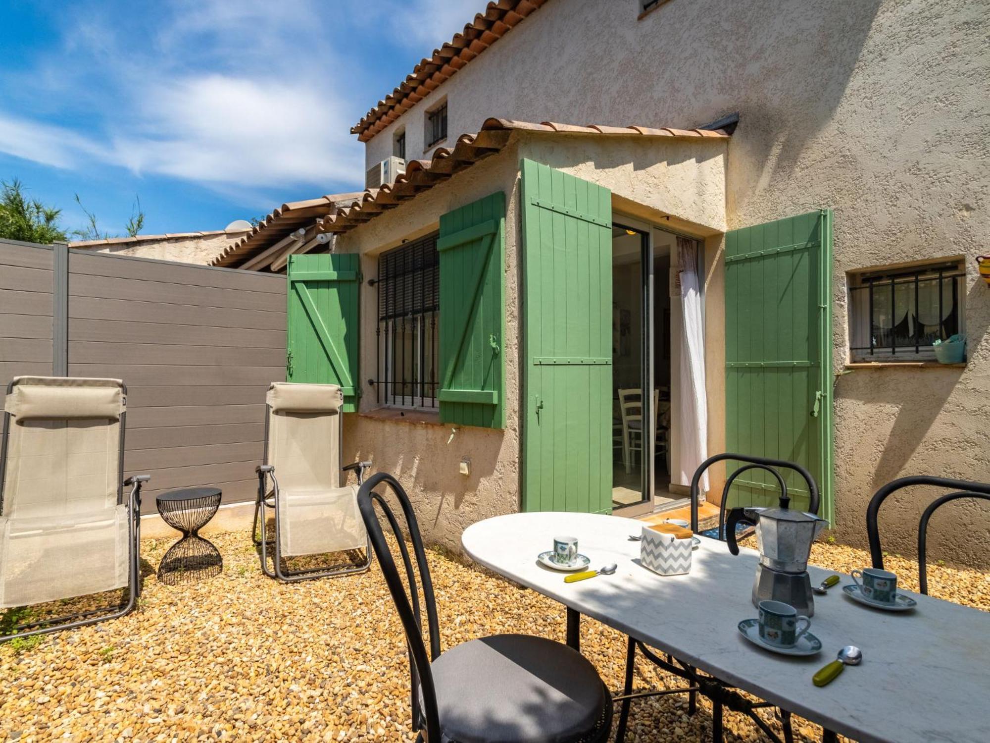 Holiday Home Les Parcs De Gassin-3 Holiday home *