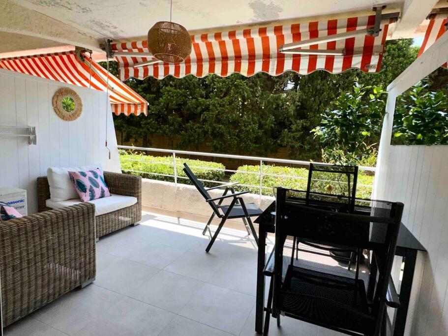 Avec Terrasse Au Centre De *