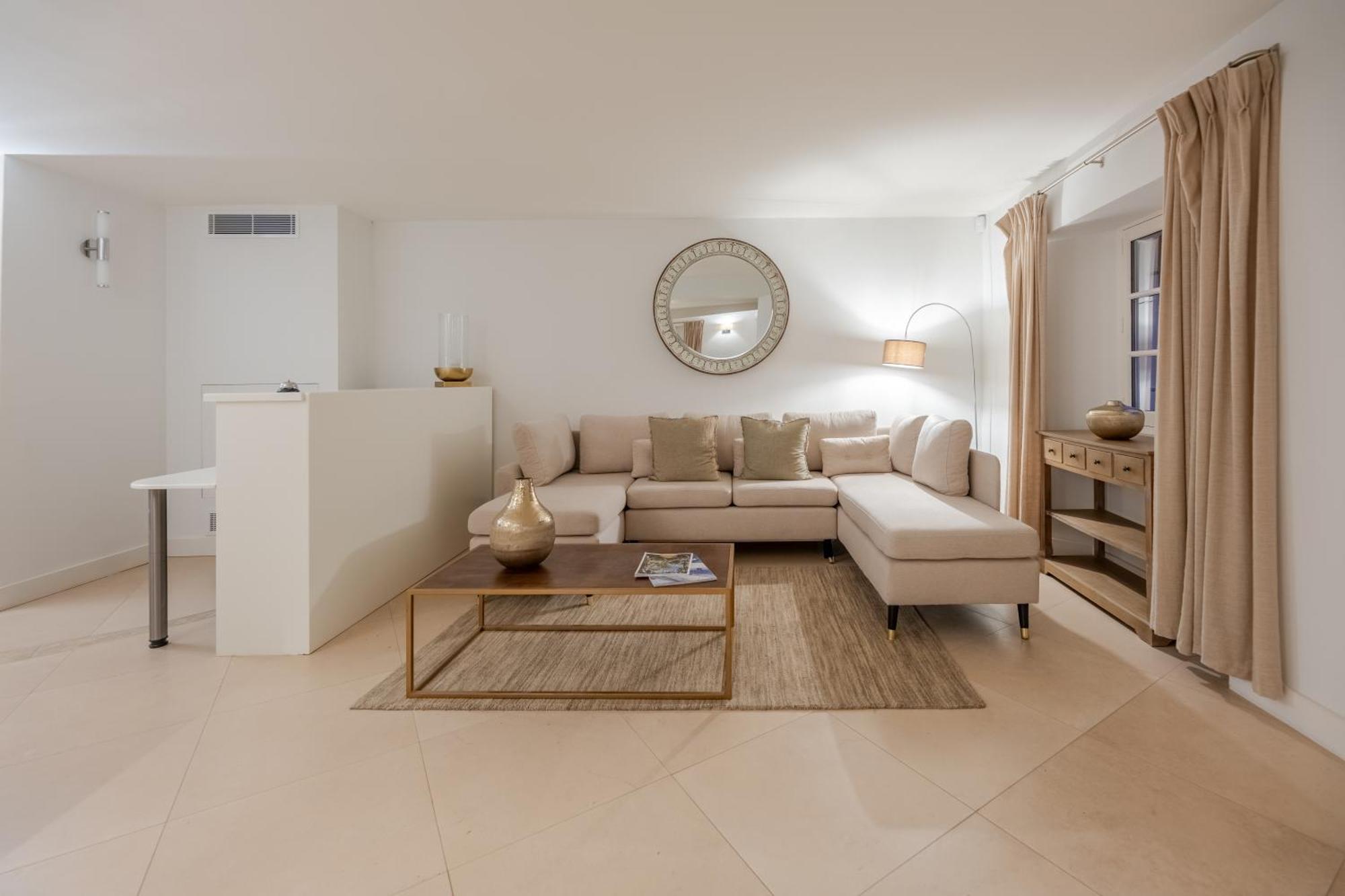 Beau Clocher * Saint-Tropez