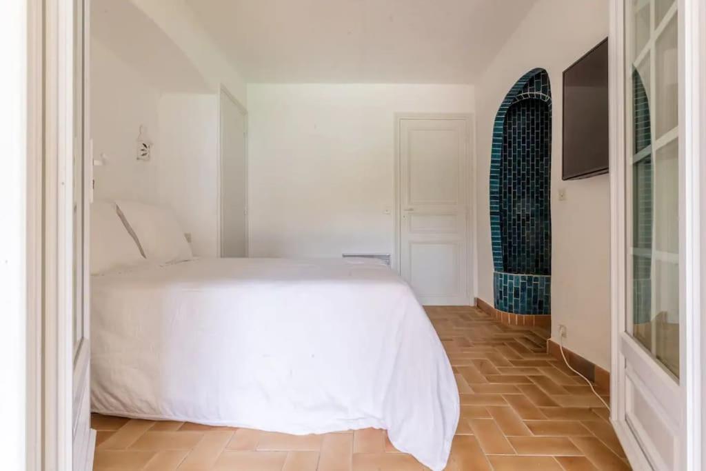 St-tropez/ramatuelle : 5br Avec Piscine *