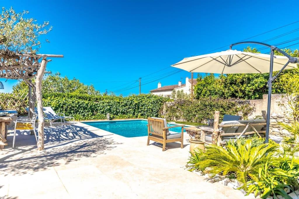 Maison Avec Piscine Entree De