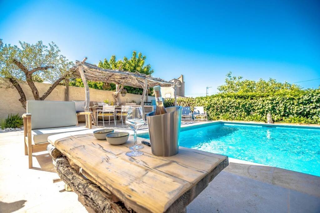 Holiday home Maison Avec Piscine Entree De *