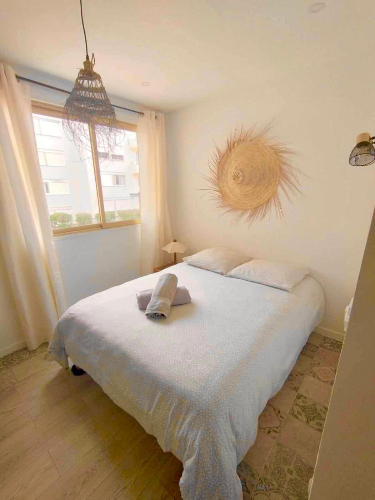 Apartment 7 Eden *