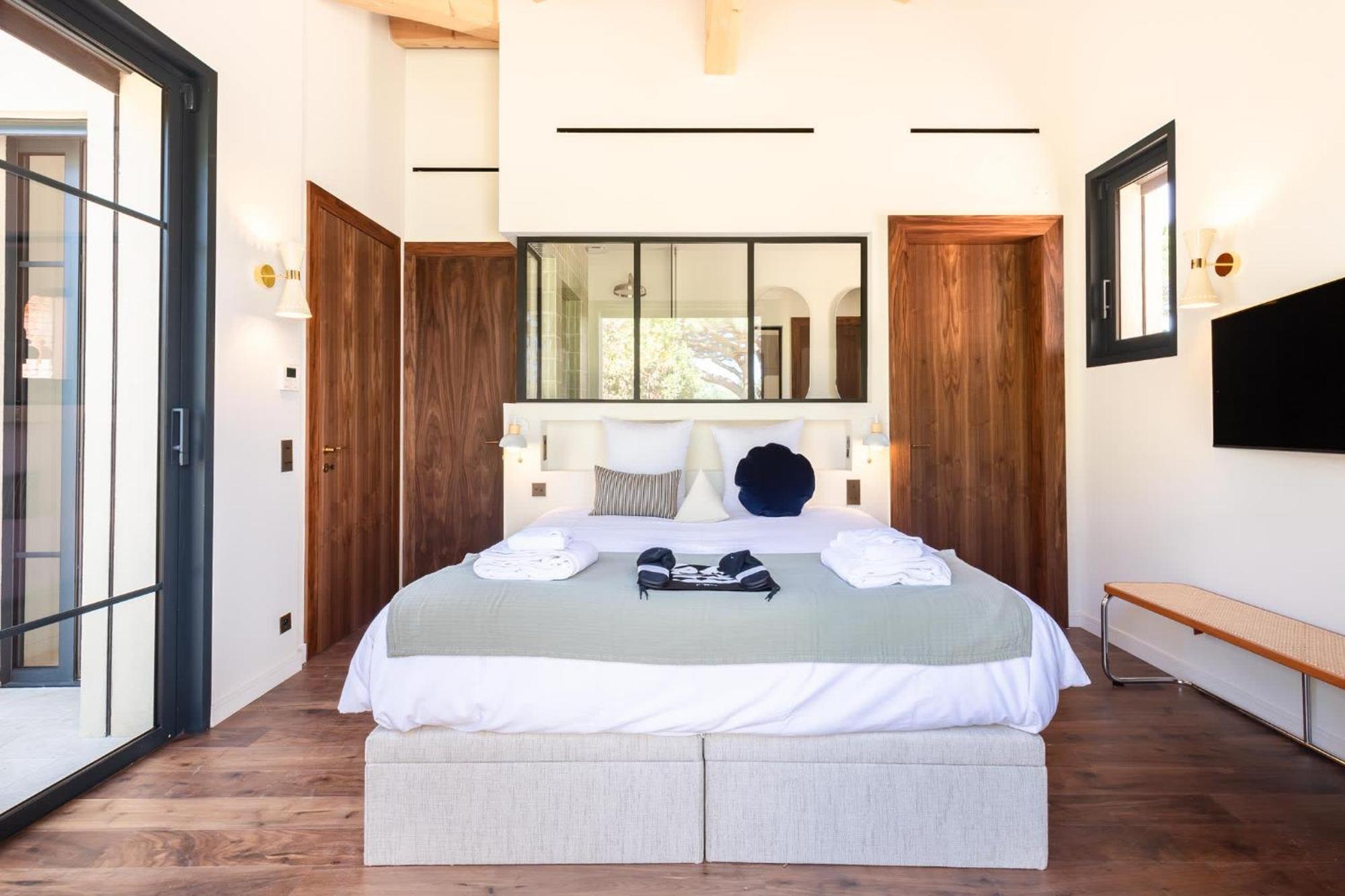 Utopia Villa *