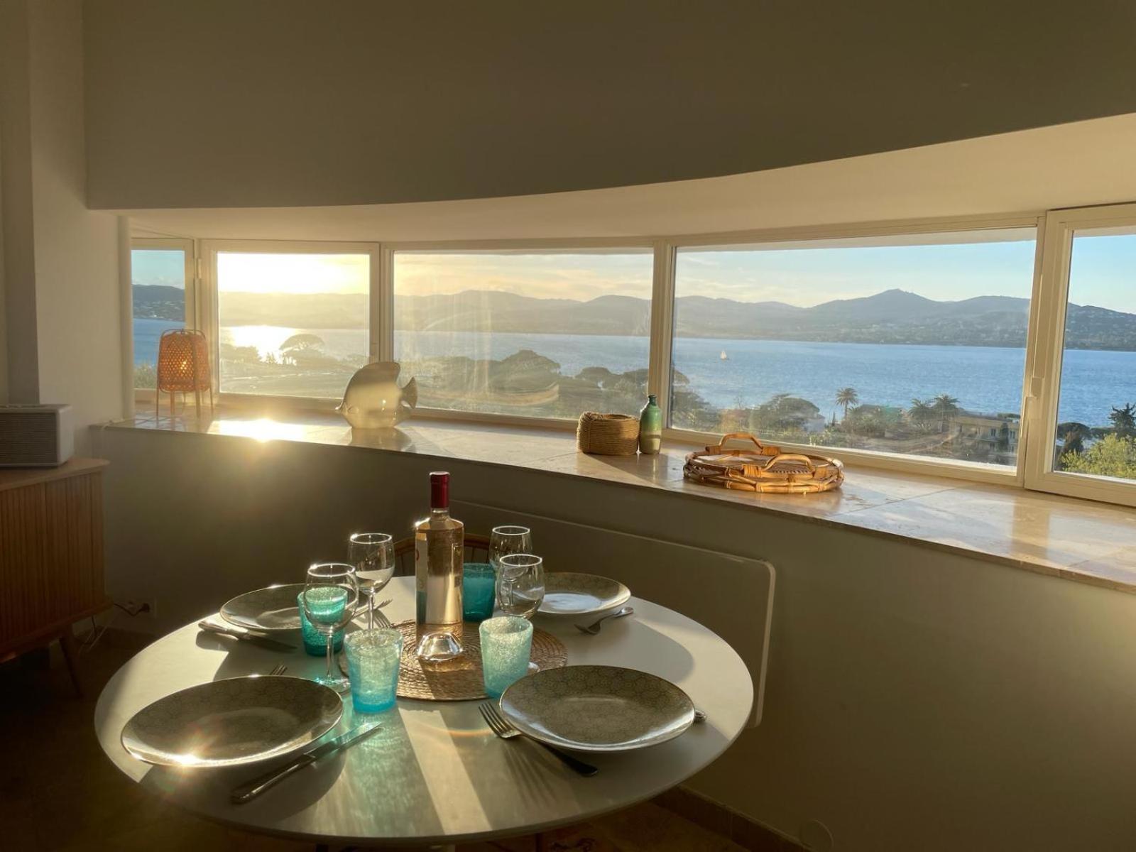 Apartment Standing, Vue Golfe Avec Parking Gratuit