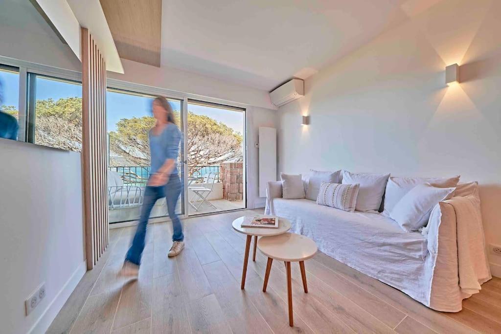 By The - Beautiful 2 Bedrooms - - Sea View - Garage