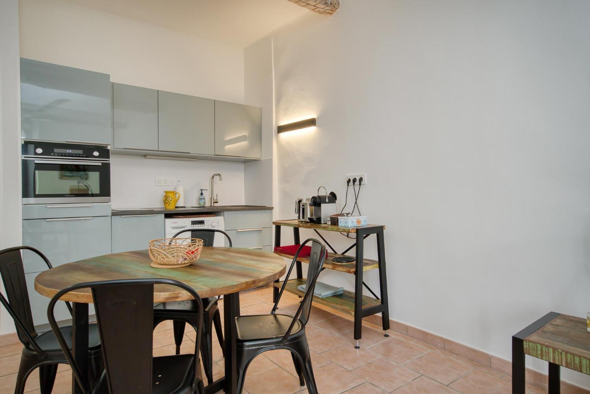 L'atelier Du Portail 9 *