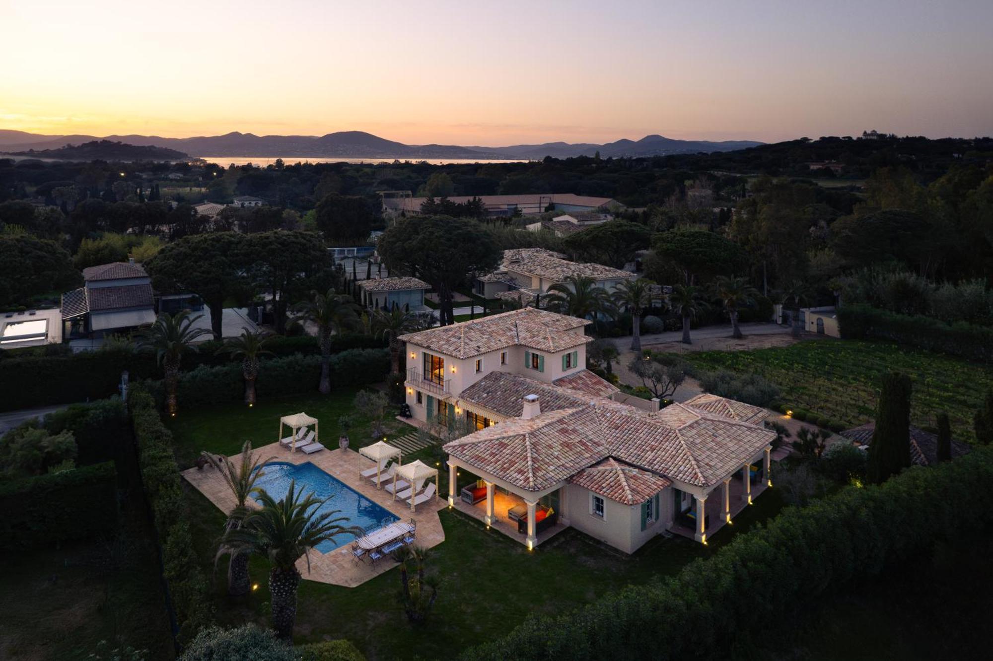 Villa Magnifique Riva Avec Piscine Aux Salins