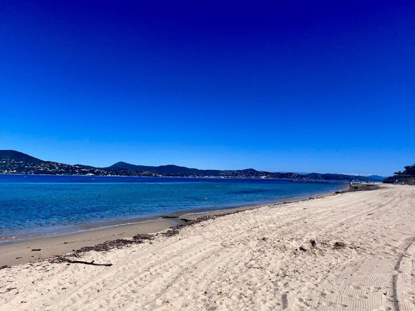 Chic Studio Climatise Avec Parking 5mn Plage