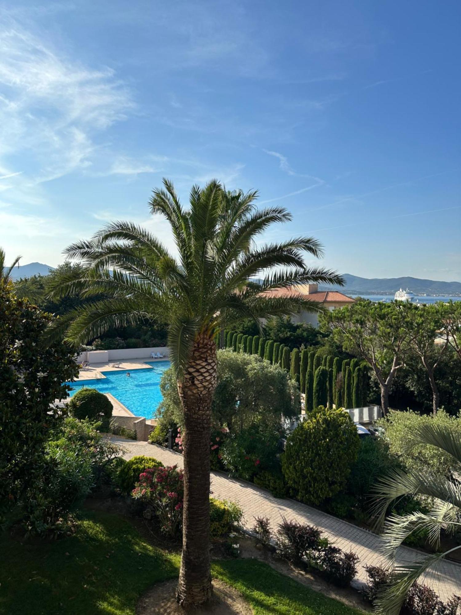 Apartment Dans Avec Piscine Saint-Tropez