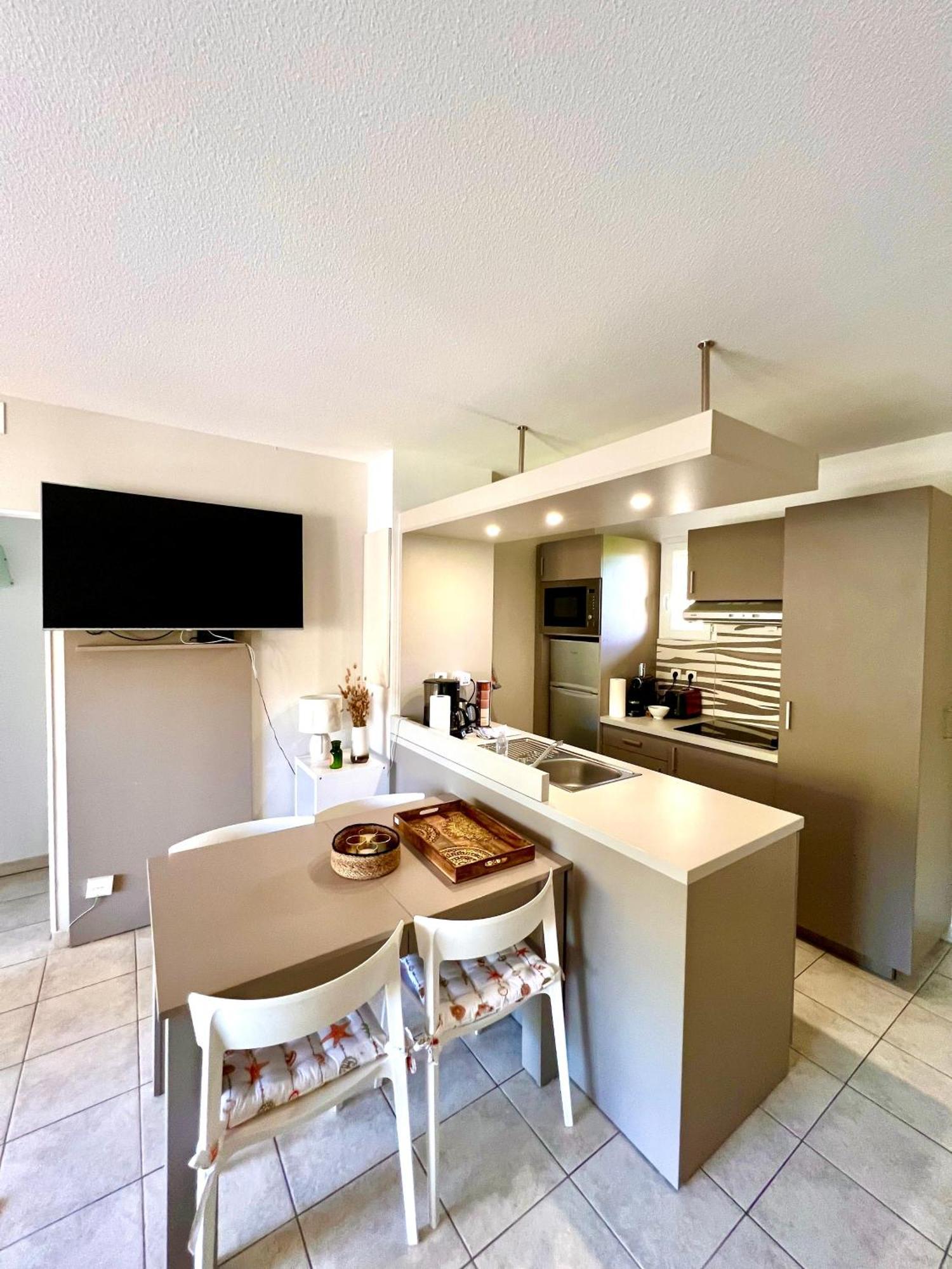 Apartment En Avec Piscine