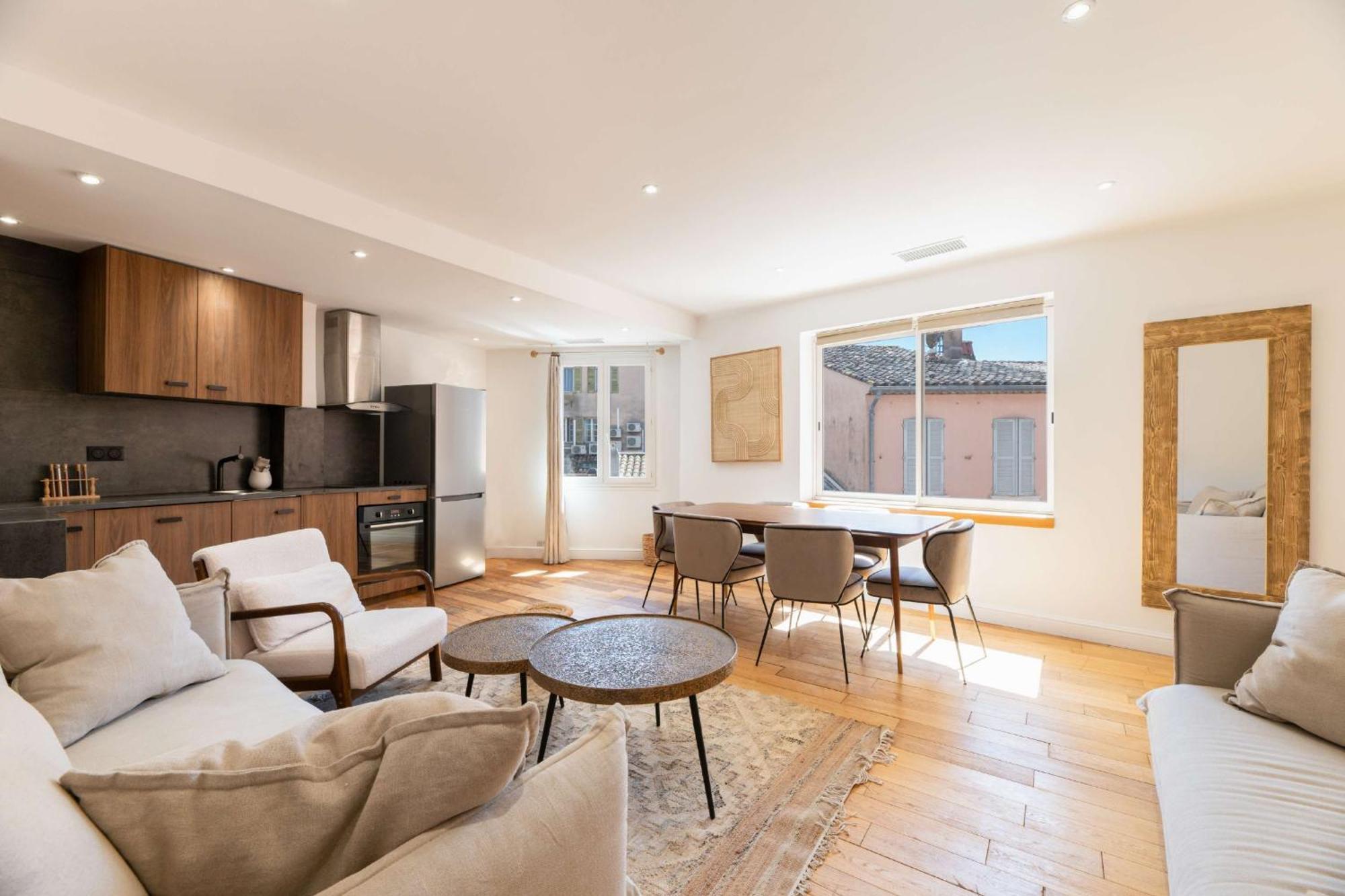 Apartment Place Des Lices *