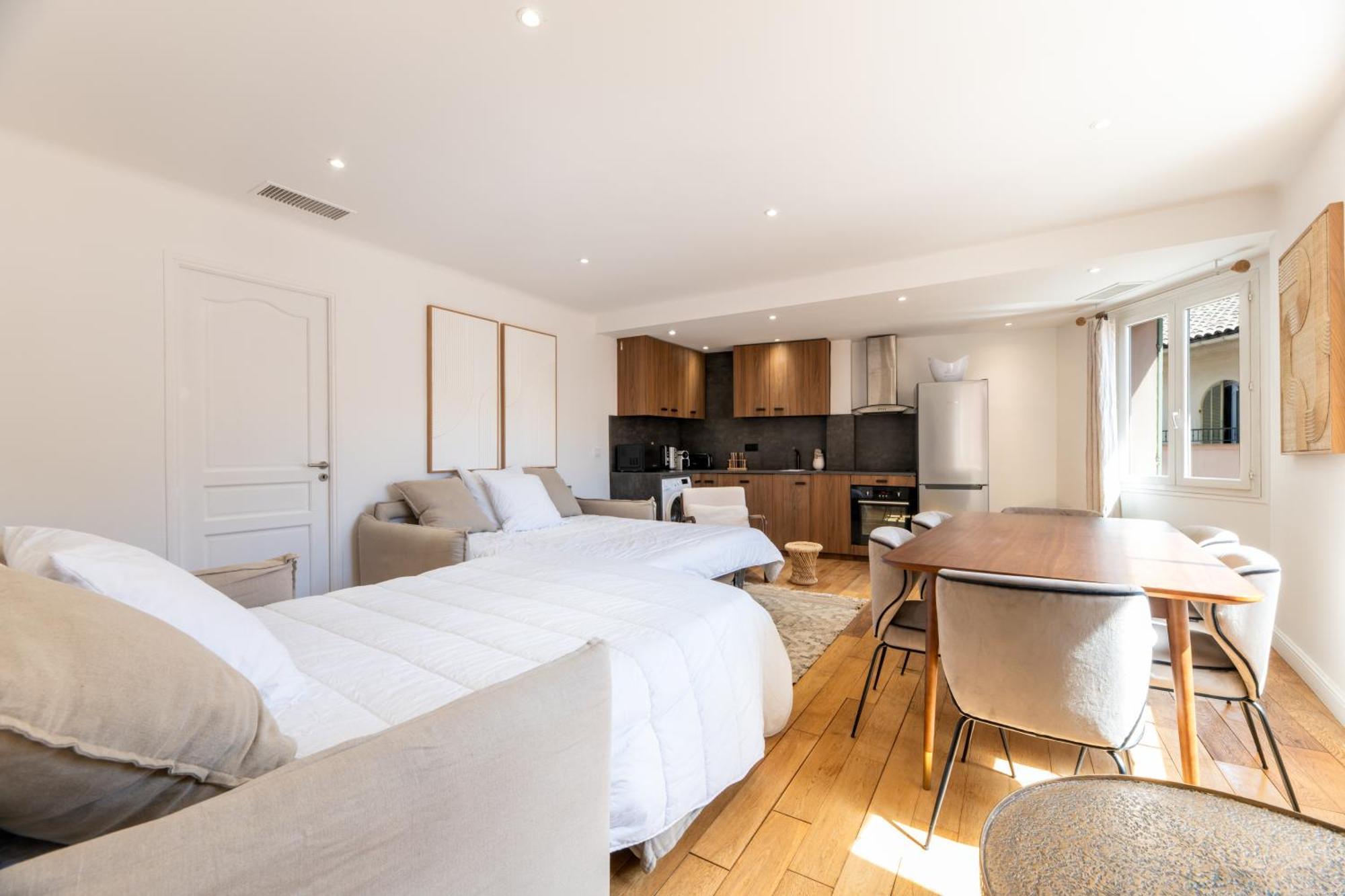 Apartment Place Des Lices Saint-Tropez