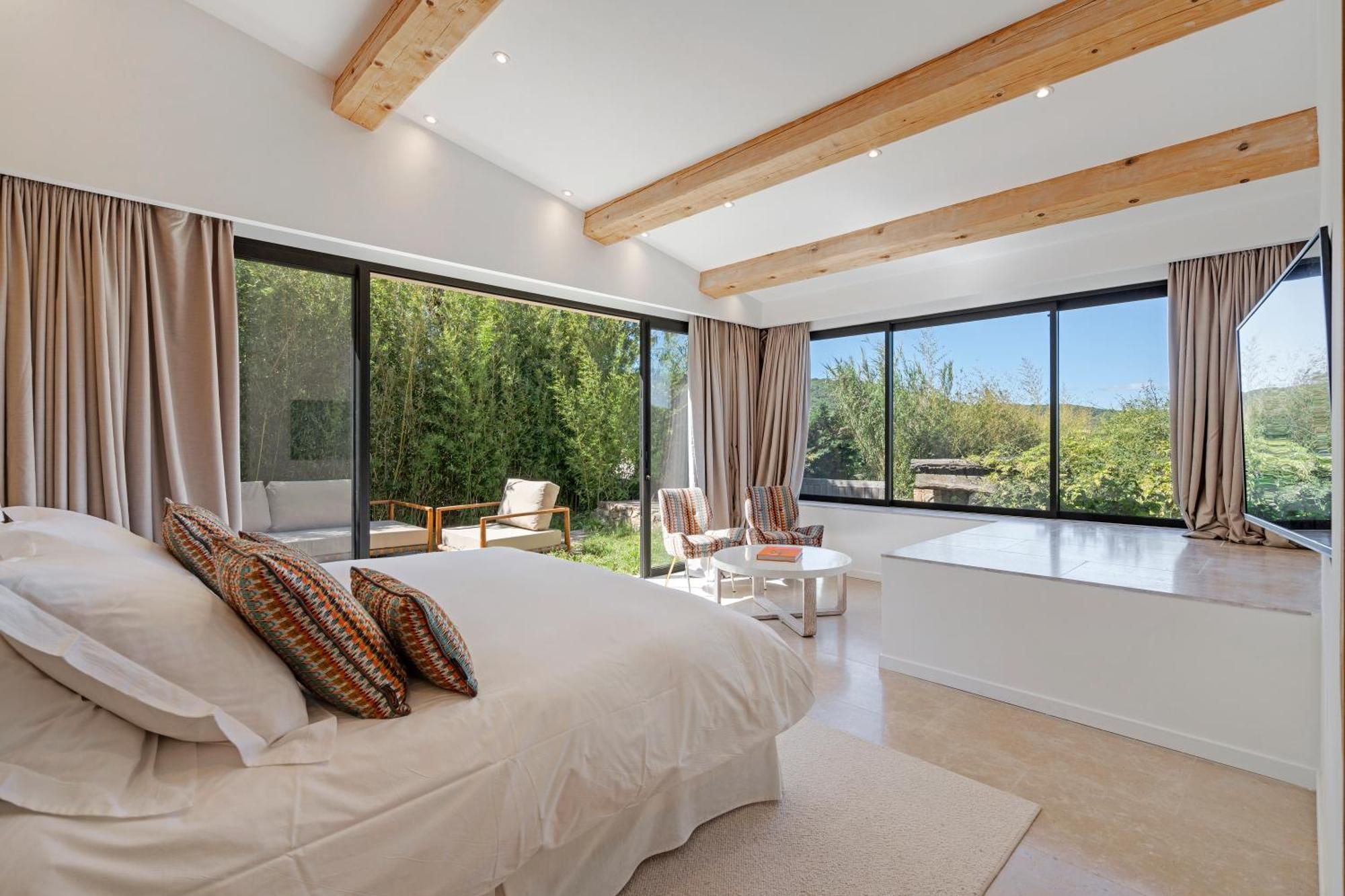 Ocean Whisper Villa *