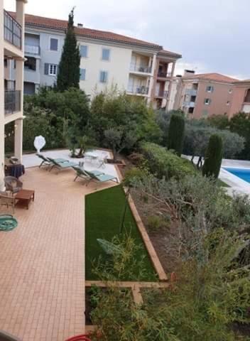Anais De Saint-tropez, Bel Appartement, Avec Piscine Et Jardin, Au Coeur De Tropez Apartamento