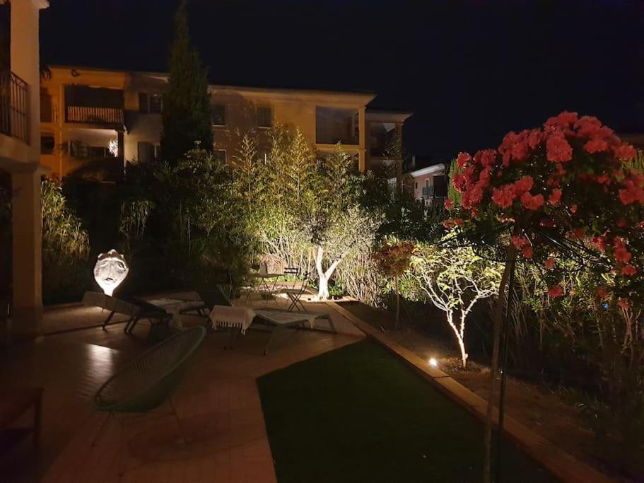 Apartamento Anais De Saint-tropez, Bel Appartement, Avec Piscine Et Jardin, Au Coeur De Tropez *