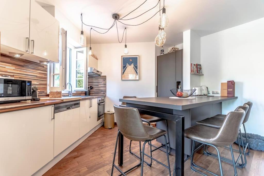 Apartamento Anais De Saint-tropez, Bel Appartement, Avec Piscine Et Jardin, Au Coeur De Tropez