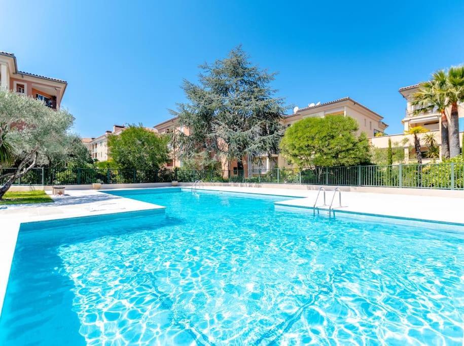 Apartamento Anais De Saint-tropez, Bel Appartement, Avec Piscine Et Jardin, Au Coeur De Tropez *