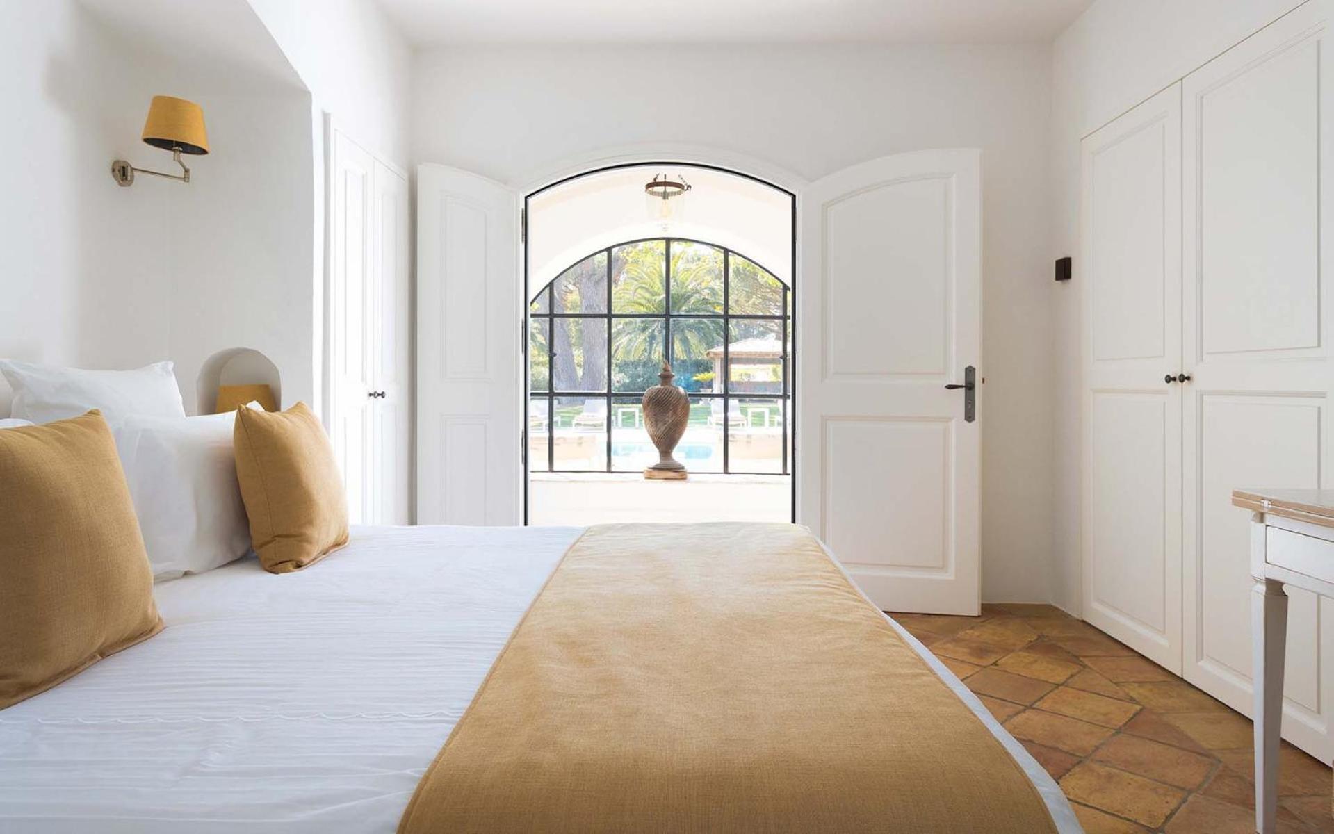 Bonnie Gold - St Tropez * Saint-Tropez