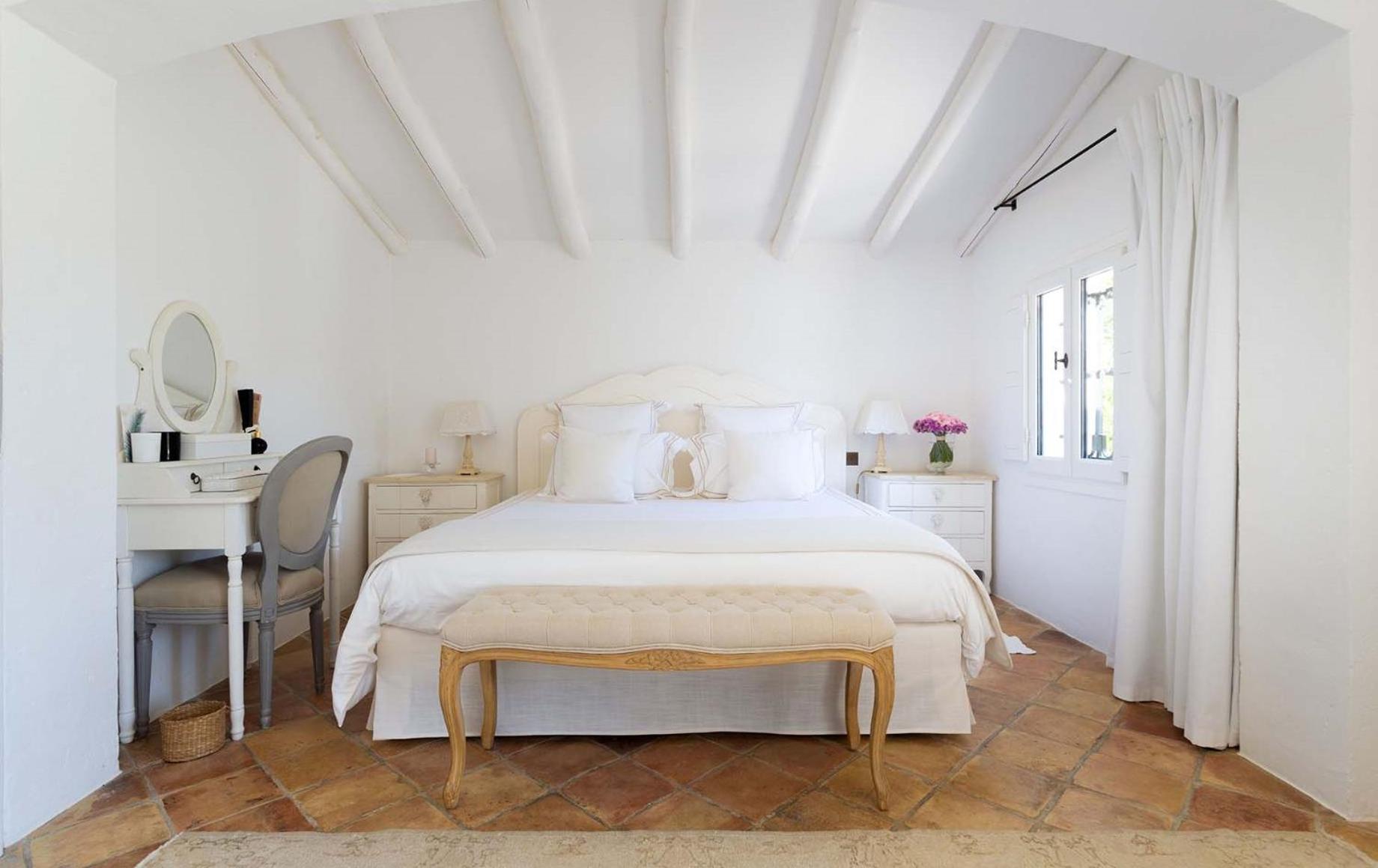 Bonnie Gold - St Tropez * Saint-Tropez