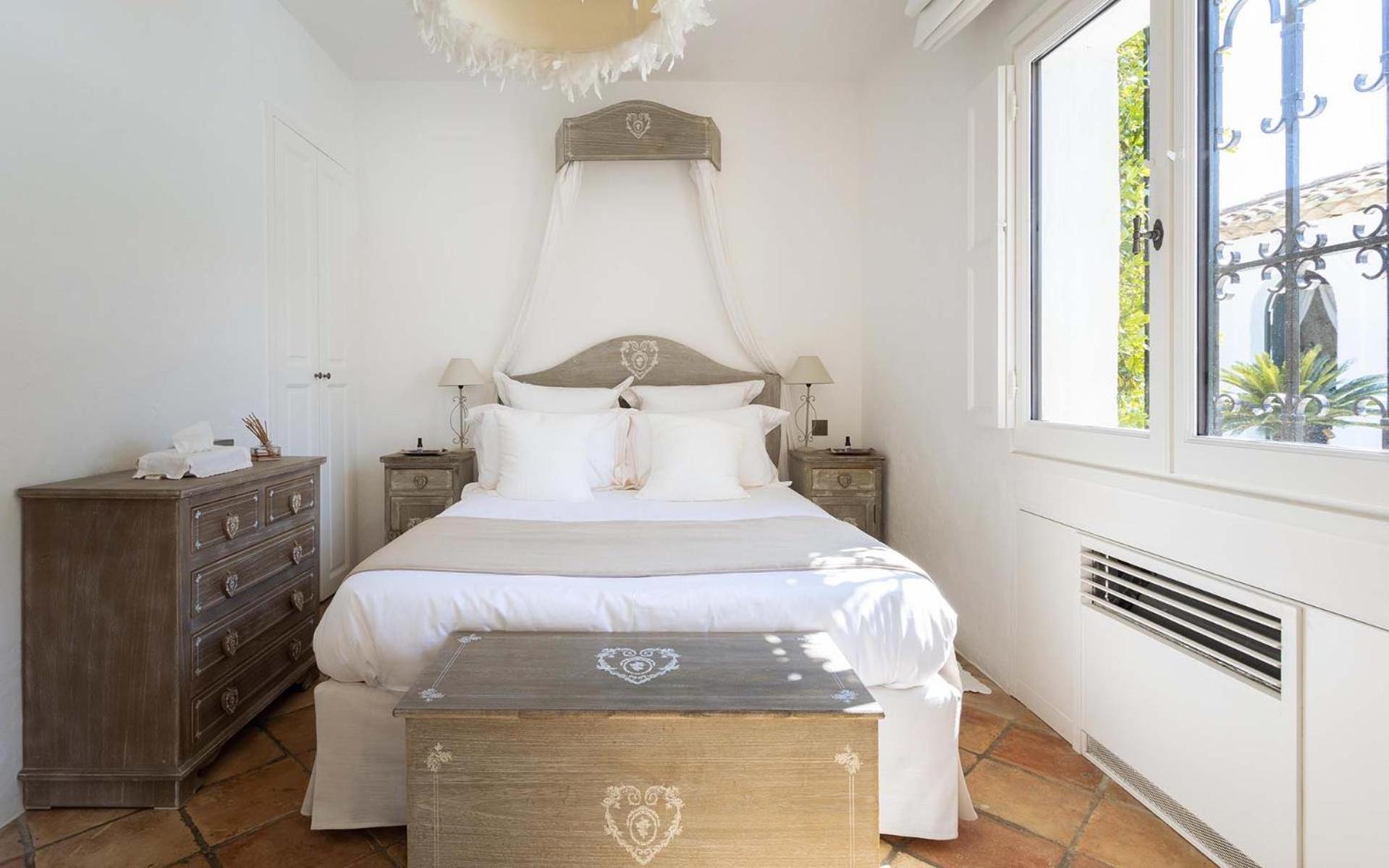 Bonnie Gold - St Tropez Holiday home *